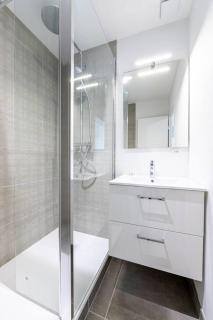 Esprit Marvel: 2 chambres- fibre- balcon- parking - 4