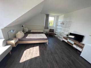 Hotel zum Kreidesee, kein Urlaubshotel ! - Hemmoor - 0