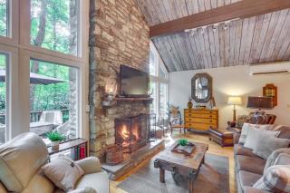 Well-Appointed Boone Home with Hot Tub and Gas Grill - Valle Crucis - 8
