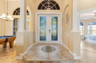 Villa Barefoot - Roelens Vacations - Heated Pool & Spa, Gulf Access, Sleeping Capabilities for 10! - Cape Coral - 4