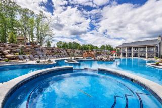 NEW! Luxury Lakefront Lodge 6 - Over 30 FREE amenities!!! - Kimberling City - 4