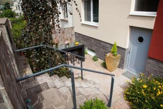 Apartmán 2+kk, 50 m2 v klidné lokalitě. 10 min od centra Prahy. - Prague - 5