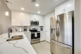 Central Tucson Condo with Community Pool and Hot Tub! - Tucson - 2