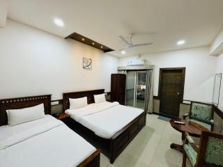 Hotel Tirth by Sonu's - Ujjain - 1