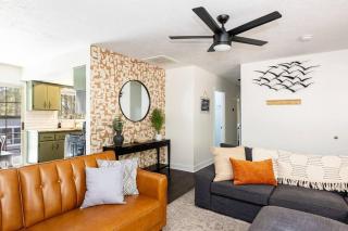 Chic Flagstaff Oasis: 5 Bedrooms & Fenced for Pets - 3