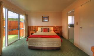 Islander Lodge Apartments - Burnt Pine - 2