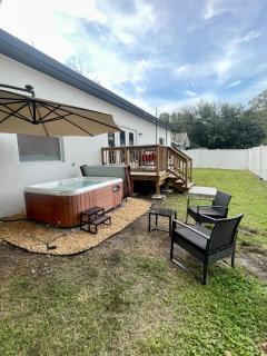 Florida Luxe, Brand new 4 Bed Property with a Private Jacuzzi - Tampa - 3