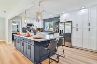 Truly Immaculate Pool Home SFV - Los Angeles - 9