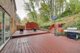 Cute Home w/ Patio ~ 7 Mi to Dtwn Pittsburgh - 8