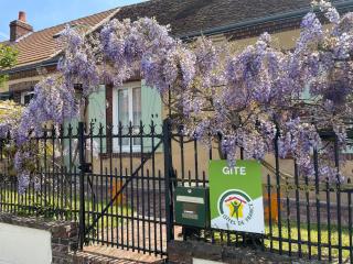 Gîte Rénové avec Jardin Clos et Terrasse - Idéal Familles/Amis, Eure-et-Loir, Proche Nogent le Rotrou - FR-1-581-104 - 2