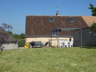 Gîte Rénové avec Jardin Clos et Terrasse - Idéal Familles/Amis, Eure-et-Loir, Proche Nogent le Rotrou - FR-1-581-104 - 1
