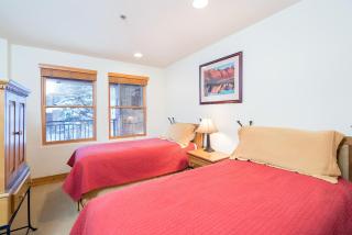 Bear Creek Lodge 403 by Alpine Lodging Telluride - 1