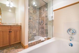 Bear Creek Lodge 212AB by Alpine Lodging Telluride - 2