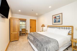 Bear Creek Lodge 110 by Alpine Lodging Telluride - 5
