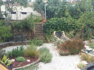 Bel F2 lumineux avec terrasse privée, à 5 min des Thermes et cœur de ville, animaux acceptés - FR-1-451-37 - 1