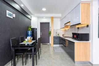 Modern, Stylish High-Rise Skyline - 2 BD - 9