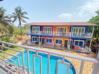 Royal Neptunian Beach Cottages Arambol Goa - 8