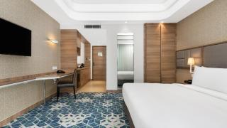 Holiday Inn Gurugram Sector 90 by IHG - Gurgaon - 4