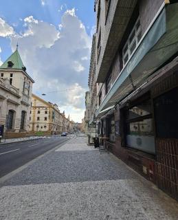 Cozy Homestay at Andel Prague - Prague - 2