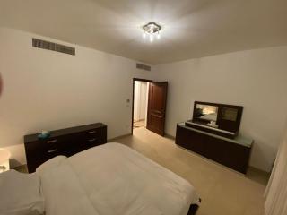 Lovely first floor tow bed rooms overviewing circular pool in Talabay Aqaba - Aqaba - 1