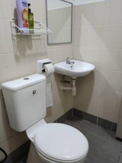 Everyone Knows EOK Homestay 2 rooms Apartment in Lot 10 Pangkor - Kampong Sungai Udang - 4