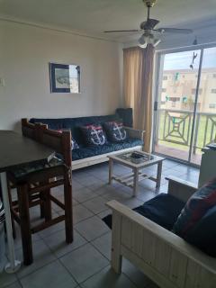 Sea view breakaway for 4 Hermanus Beach Club - 9