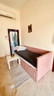 Nice Shared Studio Next to AUH Airport males - Abu Dabi - 0