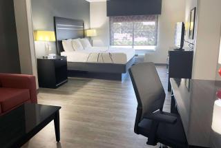 La Quinta Inn & Suites by Wyndham Tulsa Midtown - Tulsa - 6