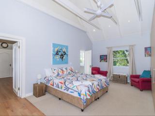 Explorer Guesthouse - 9