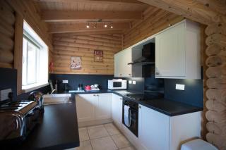 Quail Lodge - Nordic Log Cabin - Selby - 6