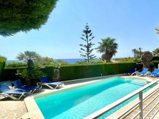 Villa Catalina Stunning 4bedroom villa with air conditioning sea views & private swimming pool ideal for families - 2