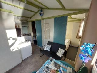 Cottage flottant terrasse jacuzzi option aux Portes de Dijon - - 2