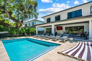 Heated Saltwater Pool, Arcades, Golf - 5min to Las Olas Boulevard - Fort Lauderdale - 2