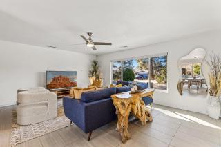 Trendy 3BR in Sedona: Hot Tub/Fire-pit /Central Location - Sedona - 7