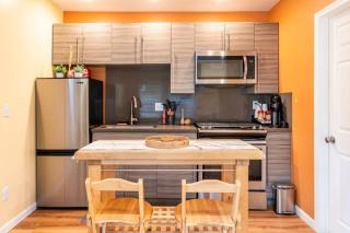 The Perfect Spot - Capitol Hill, DT, Central Dist. - Seattle - 9