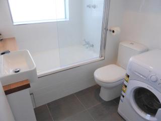 View Street Apartment Car park 650m to shops - Sandy Bay - 4