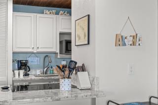 Third floor partial ocean view (MV3405) - Kihei - 6
