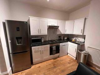 2 bed garden flat West Dulwich FREE STREET PARKING - 3
