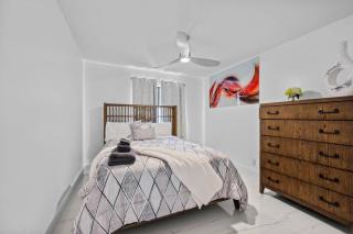 Luxurious Palm Beach Home - 4