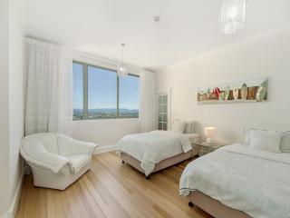 Style and Amazing Views-Sub Penthouse - 1