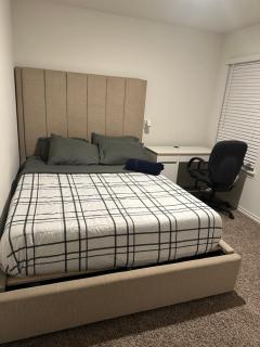 Cozy Room in a quiet house for professionals / Business Travel - Aubrey - 0