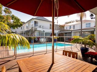 Commodores Lodge - Russell - 5