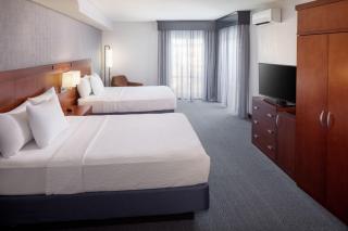 Courtyard by Marriott Charleston Downtown/Civic Center - 4