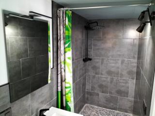 VV Las Buganvillas MASPALOMAS - Cocina y habitaciones con baños privados - Maspalomas - 6