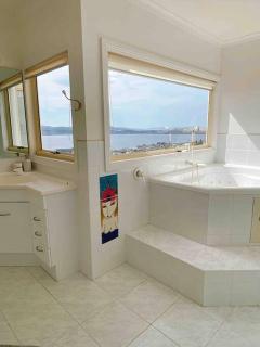 Millions View - Hobart - Sandy Bay - 4