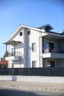 Bright House Apart - 2