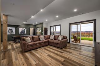 NEW! Modern Luxury Lakefront Lodge Resort - FREE Amenities - Kimberling City - 6