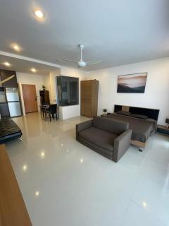 Karon Chic Seashore Apartment - Strand Karon - 5