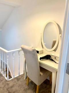 Eden Stay 5 Bedroom House - 3