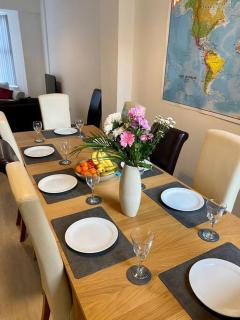 Eden Stay 5 Bedroom House - 9